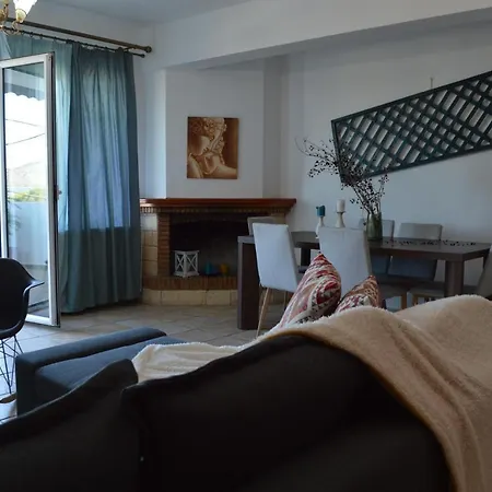 Akti Posidonos Holiday home *